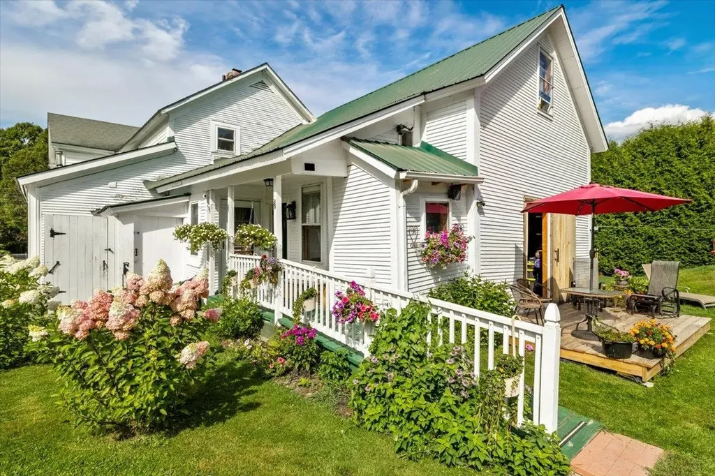 221 S Main Street Cambridge VT 05444