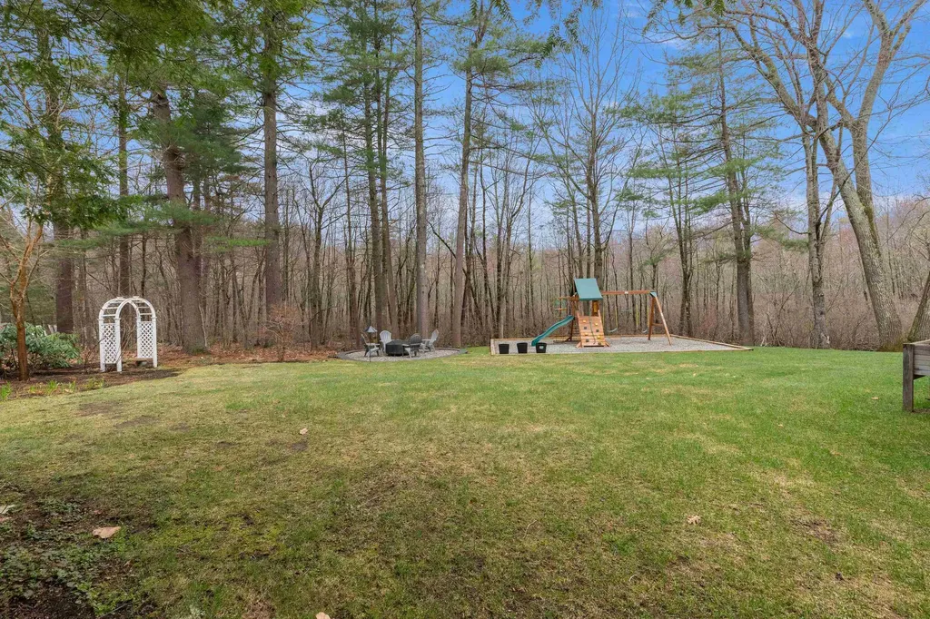 26 Greenfield Drive Plaistow NH 03865