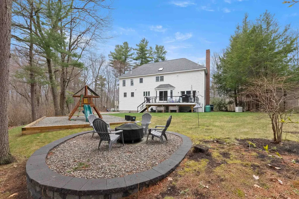 26 Greenfield Drive Plaistow NH 03865