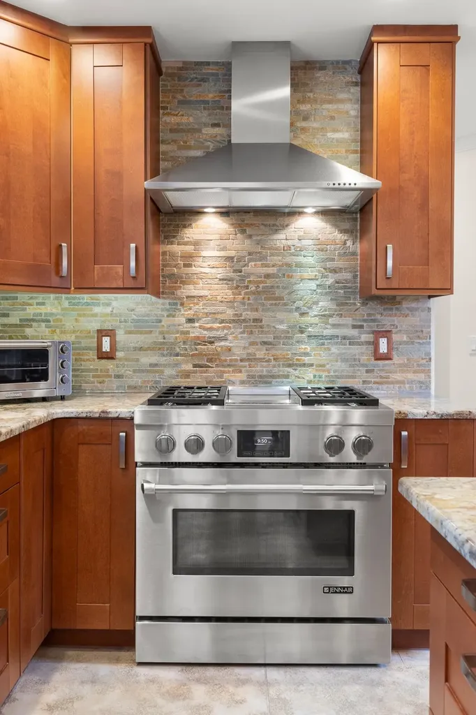 26 Greenfield Drive Plaistow NH 03865