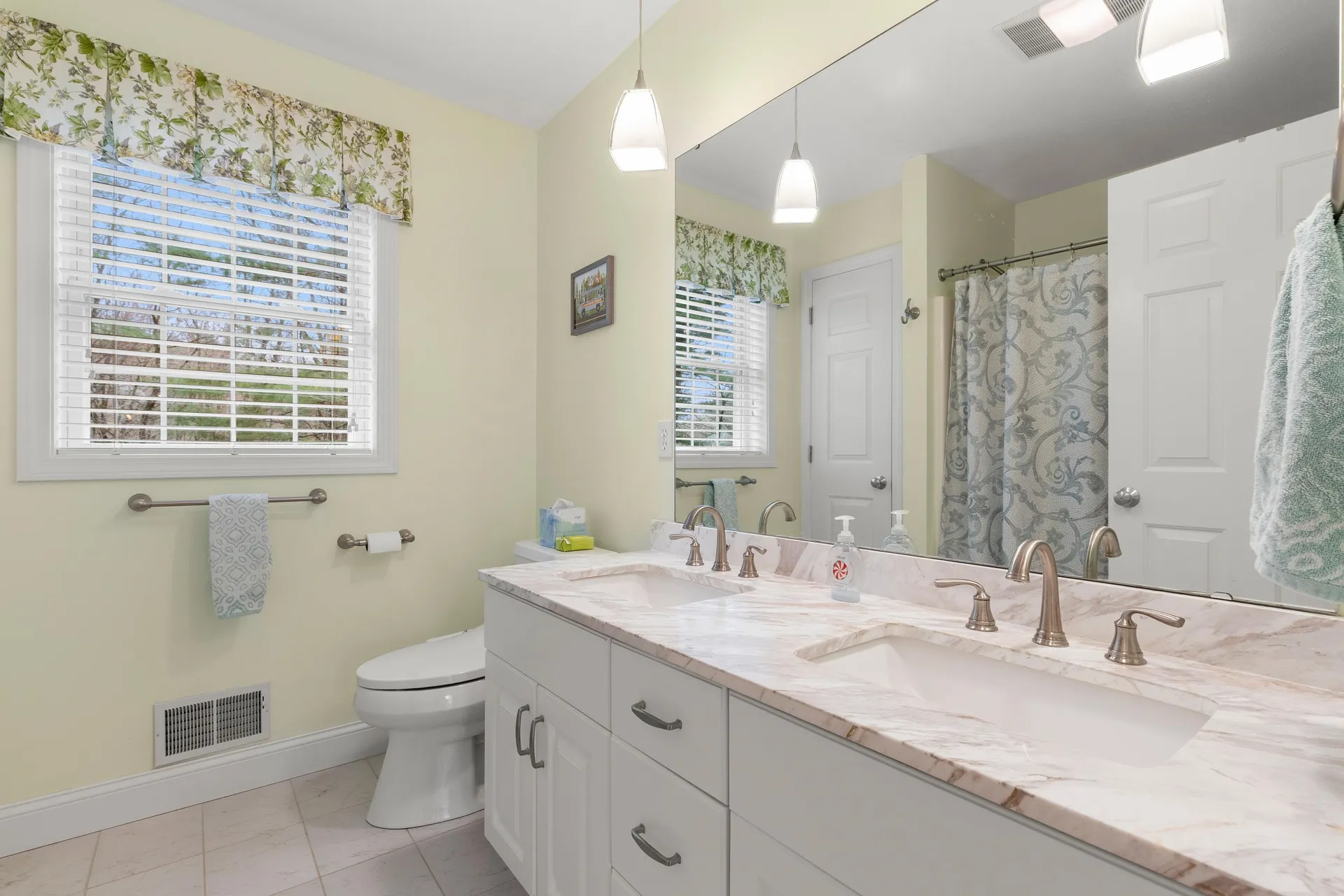 26 Greenfield Drive Plaistow NH 03865