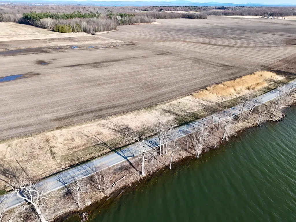 39 West Shore Road Alburgh VT 05440