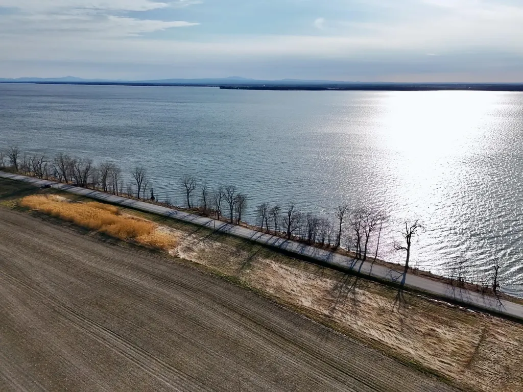 39 West Shore Road Alburgh VT 05440