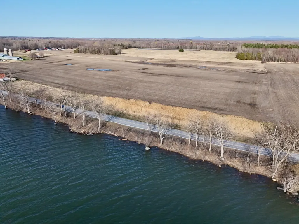 39 West Shore Road Alburgh VT 05440