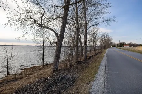 39 West Shore Road Alburgh VT 05440