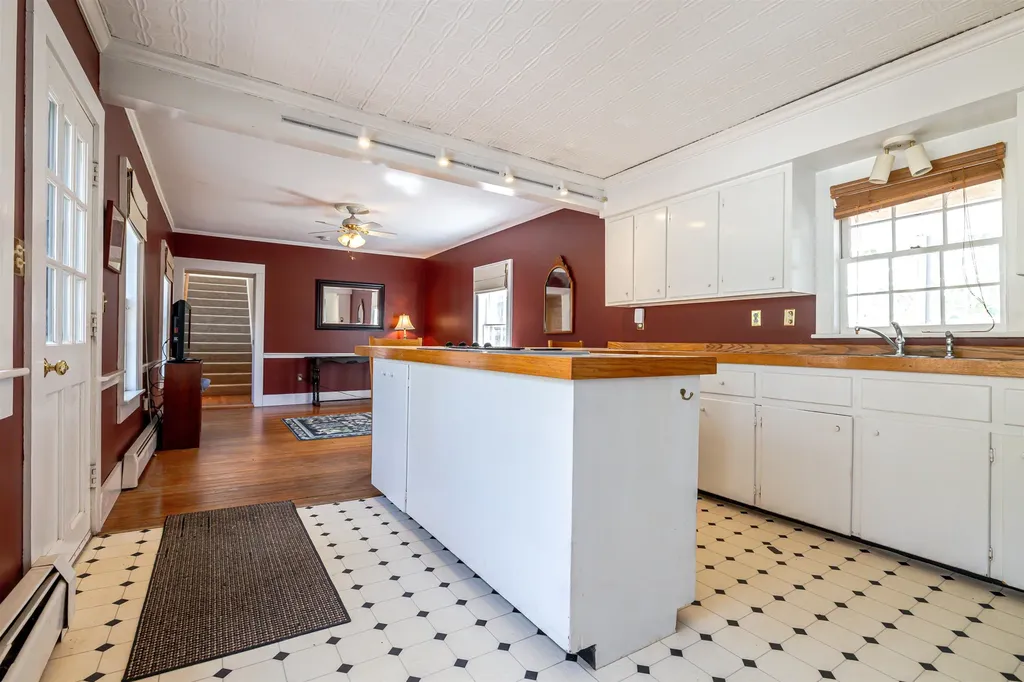 114 Hopkinton Road Concord NH 03301