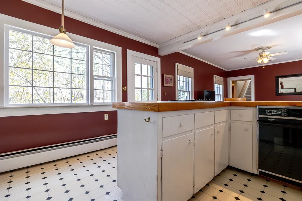 114 Hopkinton Road Concord NH 03301