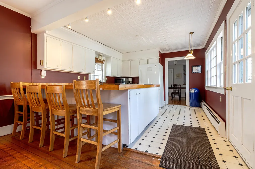 114 Hopkinton Road Concord NH 03301