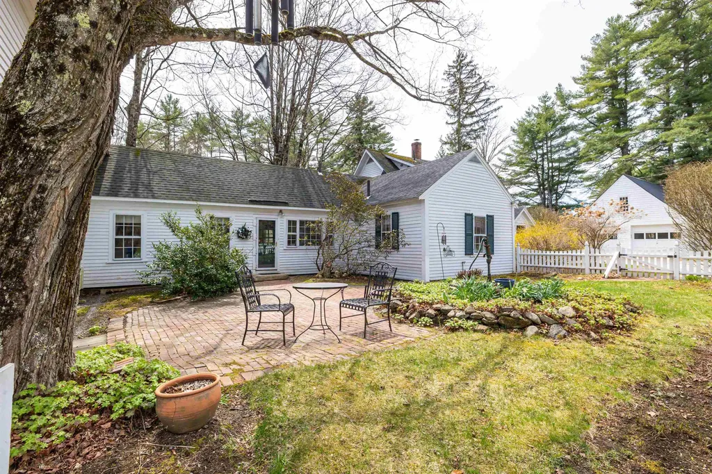 114 Hopkinton Road Concord NH 03301