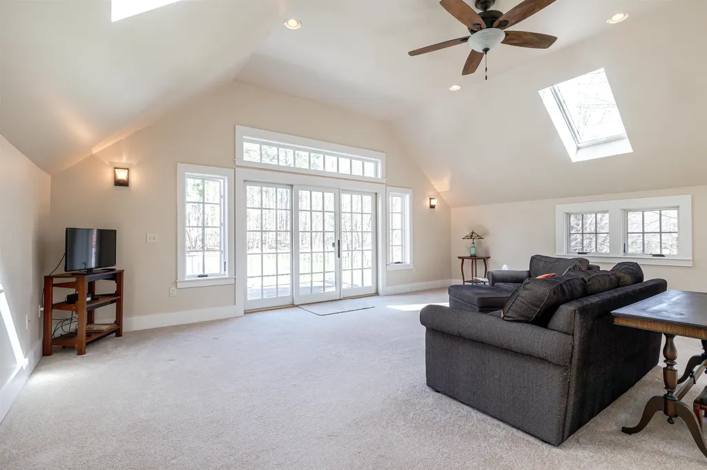 114 Hopkinton Road Concord NH 03301