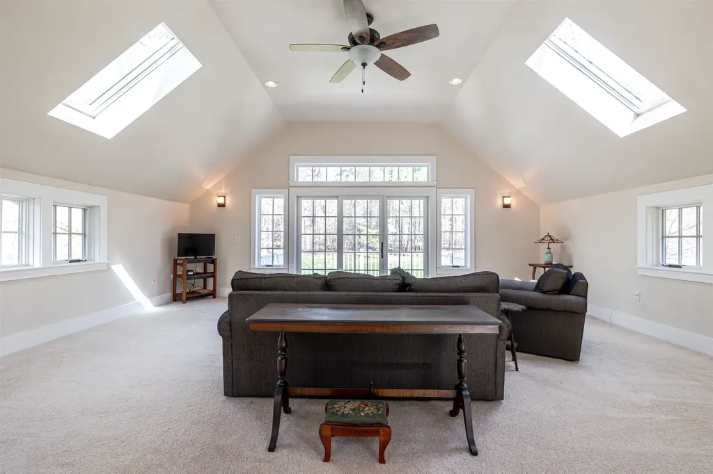 114 Hopkinton Road Concord NH 03301