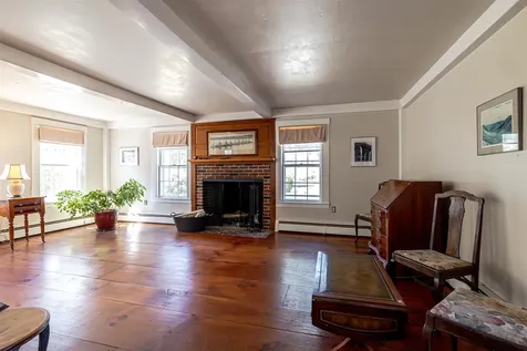 114 Hopkinton Road Concord NH 03301