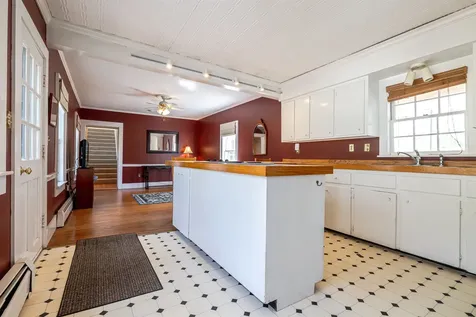 114 Hopkinton Road Concord NH 03301