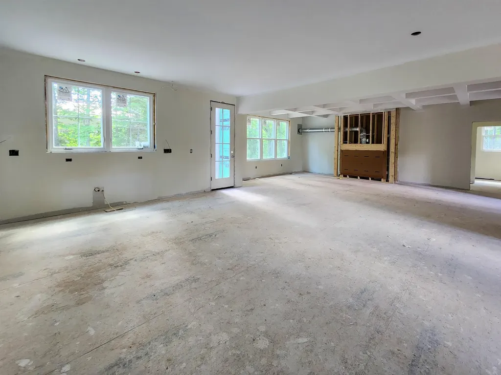 10 Stillwater Drive Greenland NH 03840