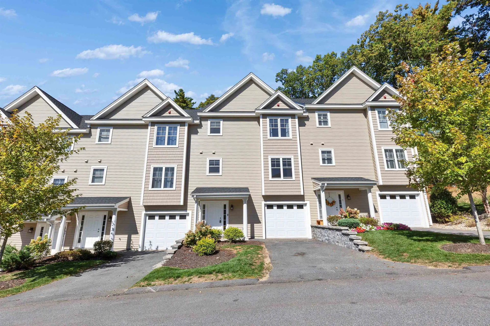163 Woodview Way Manchester NH 03102