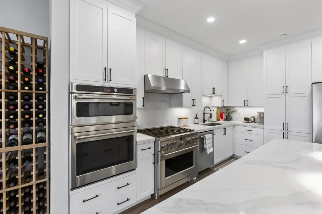 18 Artisan Drive Salem NH 03079