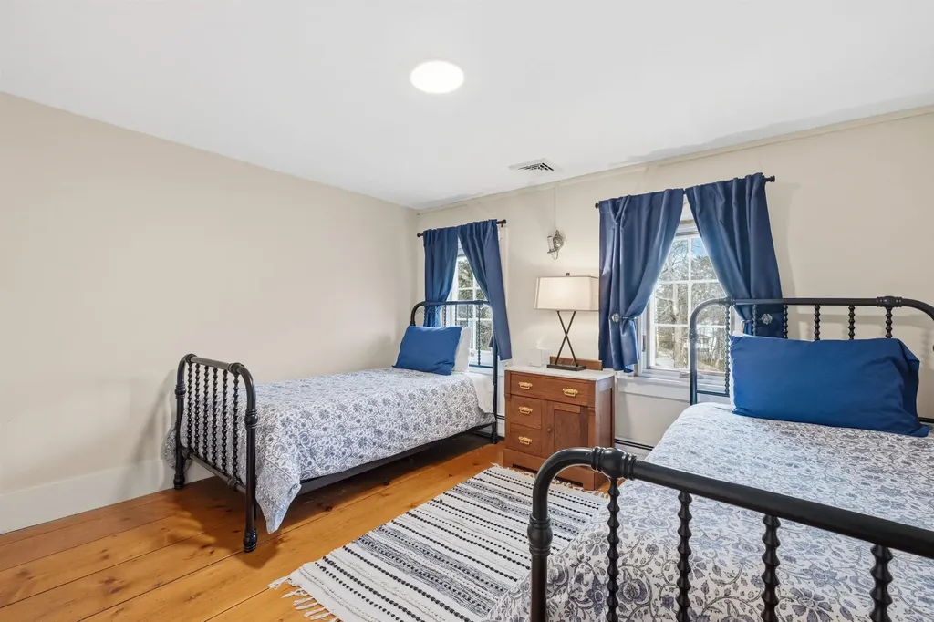 183 Waterloo Street Warner NH 03278