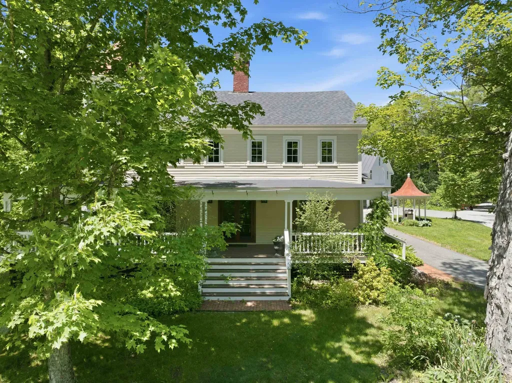 183 Waterloo Street Warner NH 03278