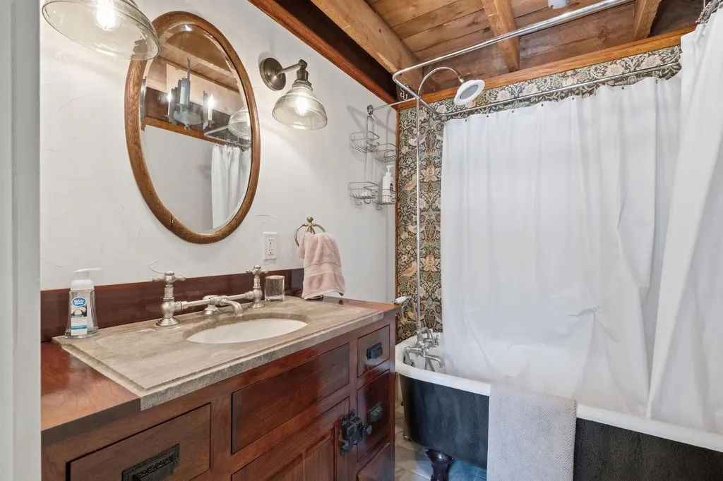 183 Waterloo Street Warner NH 03278