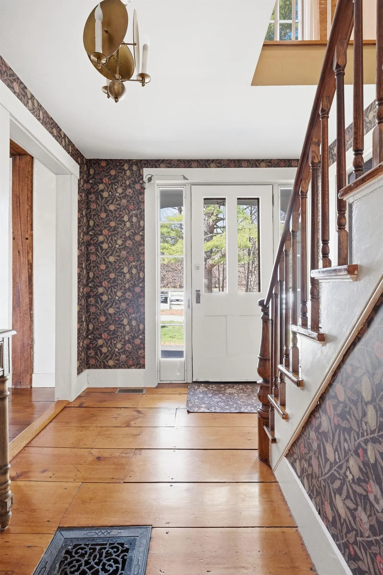 183 Waterloo Street Warner NH 03278