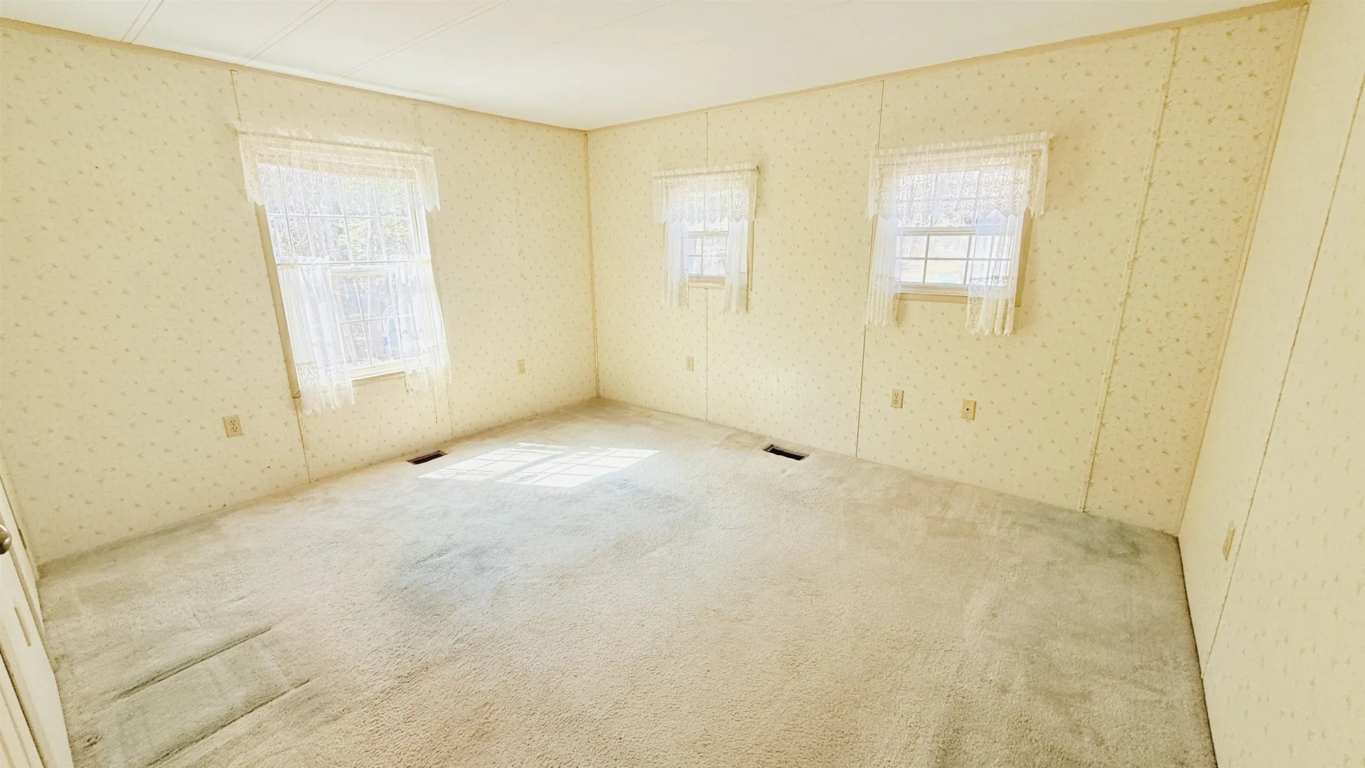 87 Betts Road Rochester NH 03867