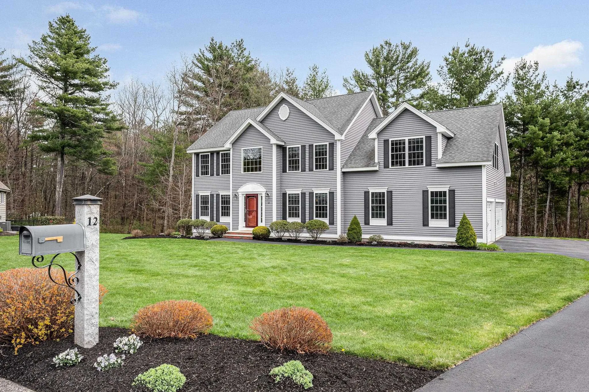 12 Harmony Lane Pelham NH 03076