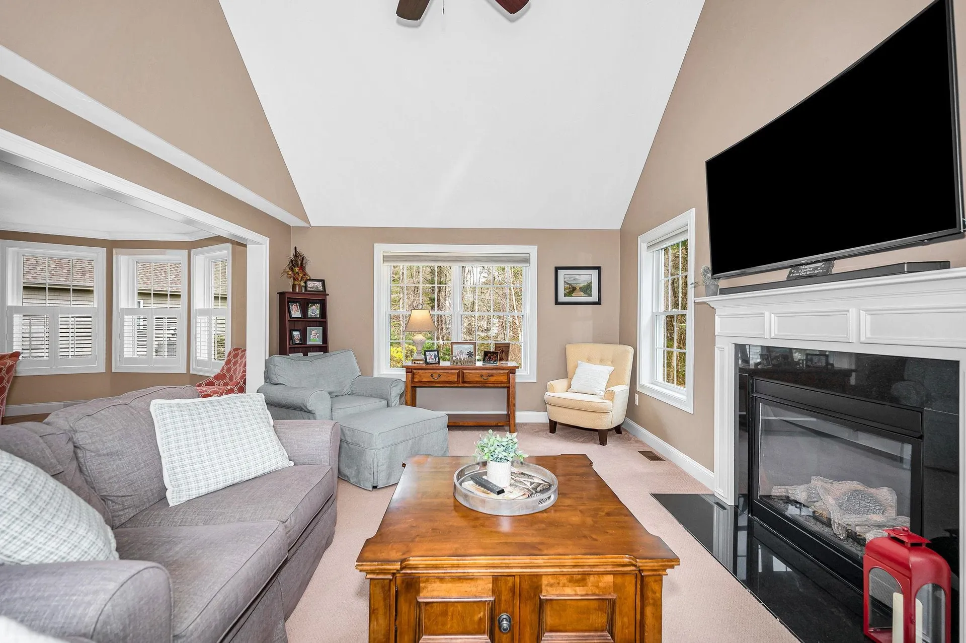 12 Harmony Lane Pelham NH 03076
