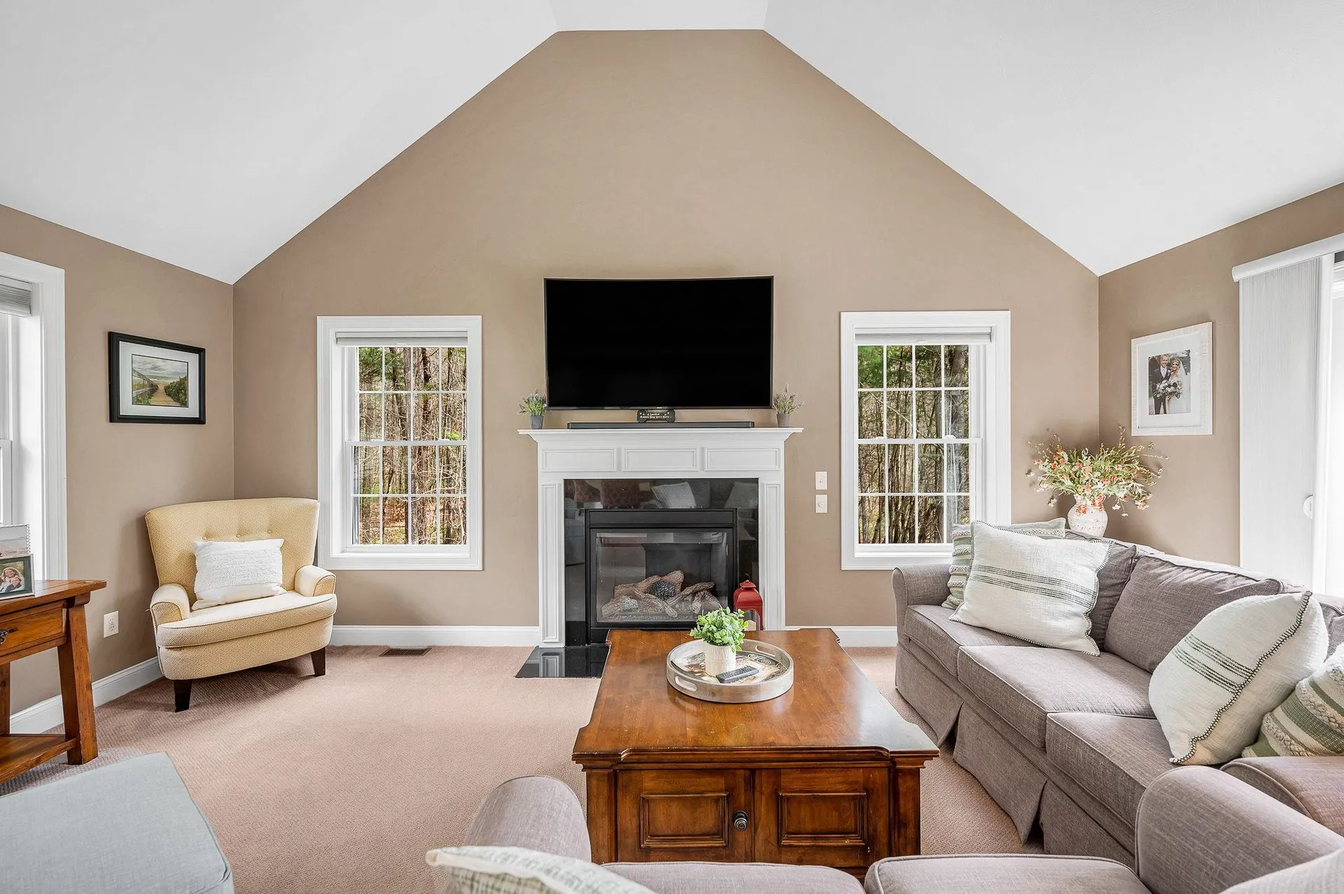 12 Harmony Lane Pelham NH 03076