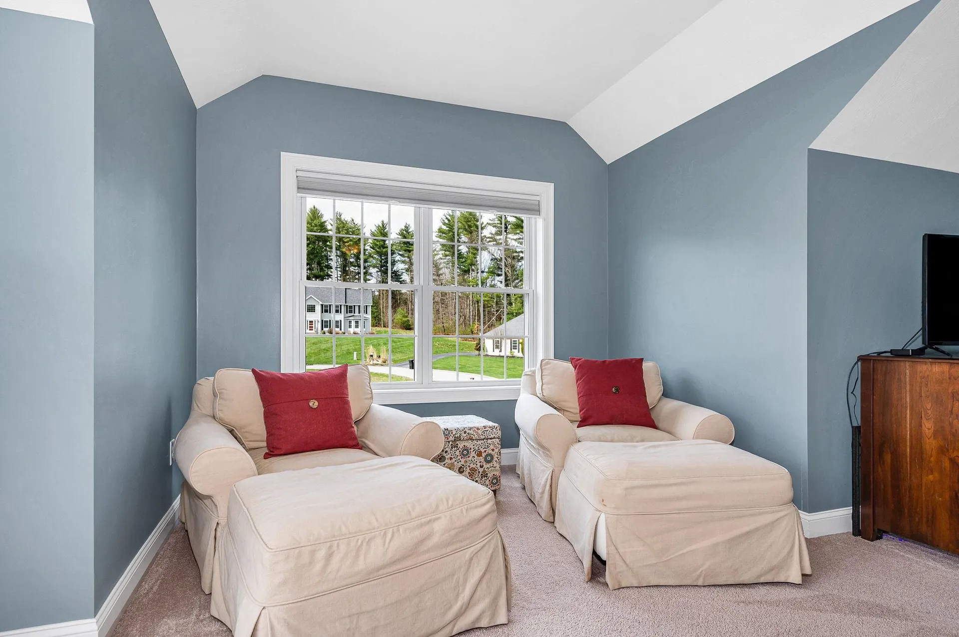 12 Harmony Lane Pelham NH 03076