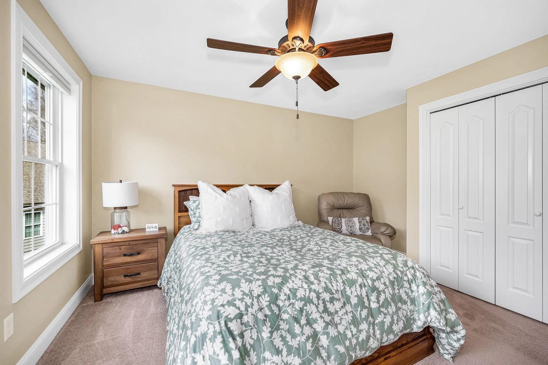 12 Harmony Lane Pelham NH 03076