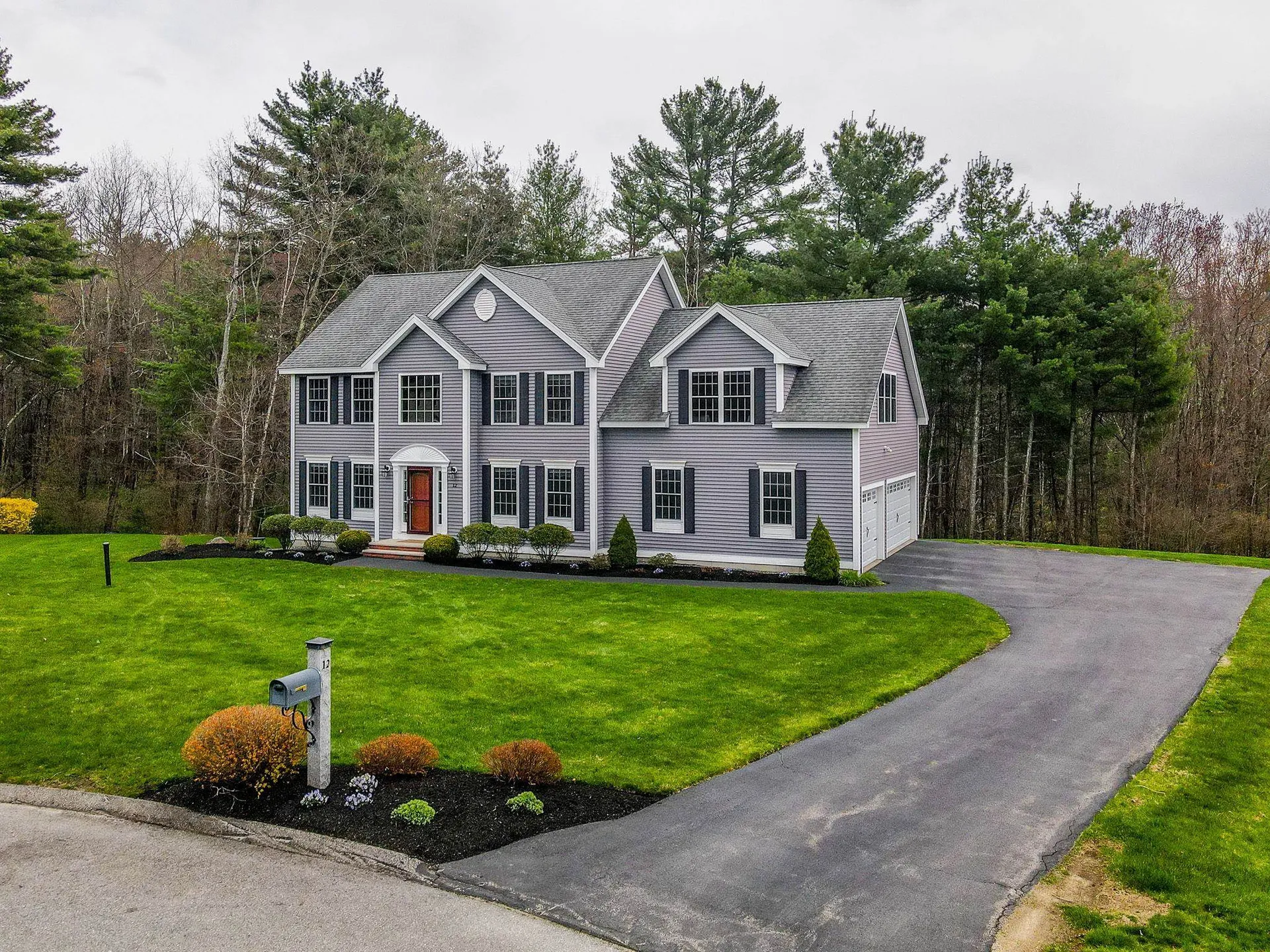 12 Harmony Lane Pelham NH 03076