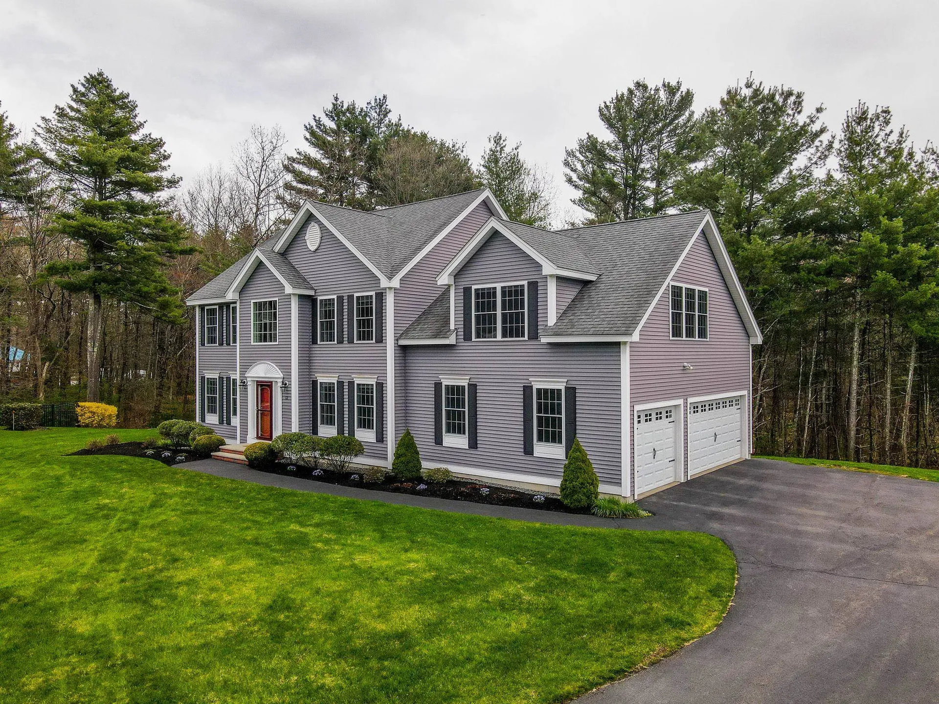 12 Harmony Lane Pelham NH 03076