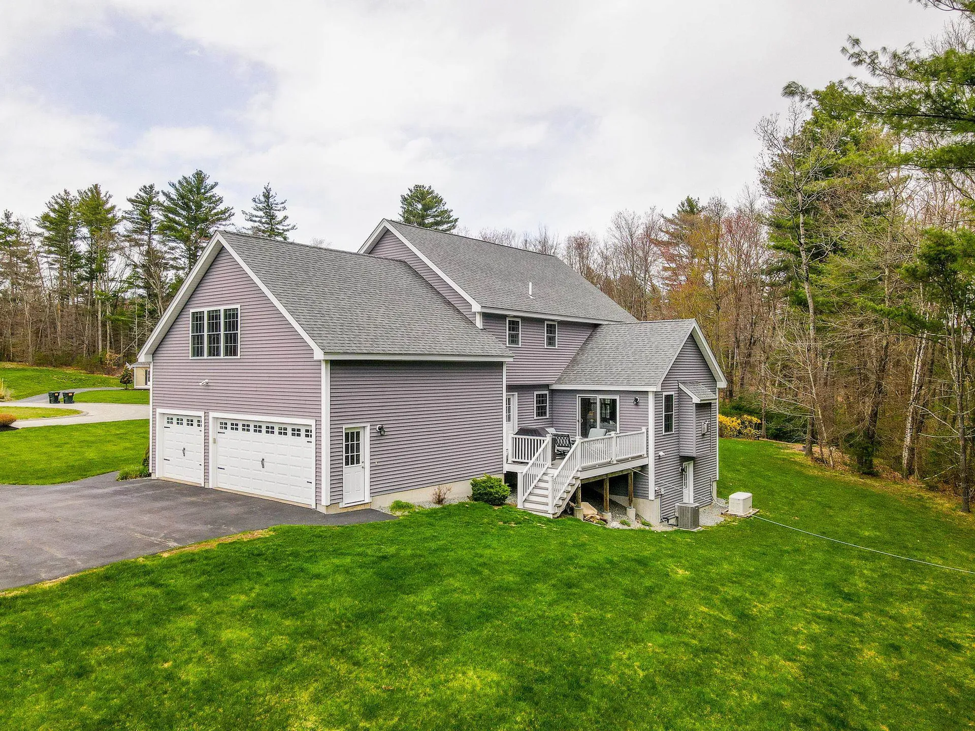 12 Harmony Lane Pelham NH 03076