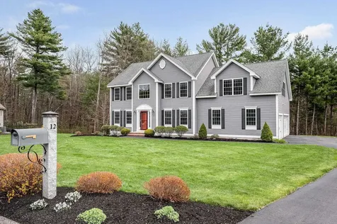 12 Harmony Lane Pelham NH 03076