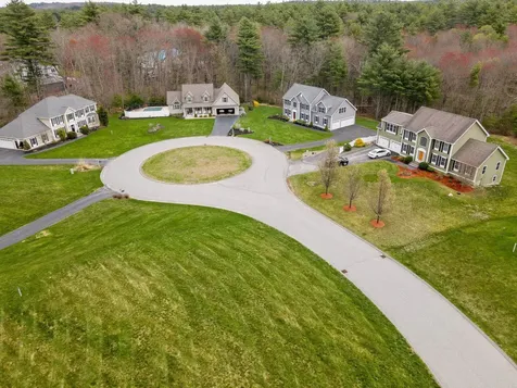 12 Harmony Lane Pelham NH 03076