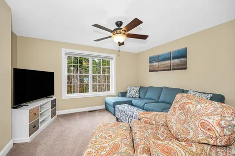 12 Harmony Lane Pelham NH 03076