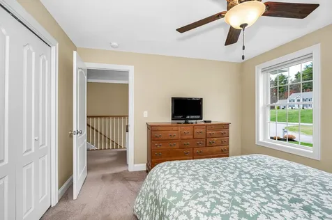 12 Harmony Lane Pelham NH 03076