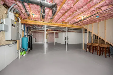 12 Harmony Lane Pelham NH 03076