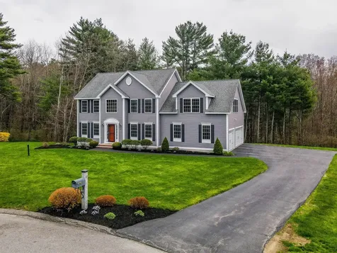 12 Harmony Lane Pelham NH 03076