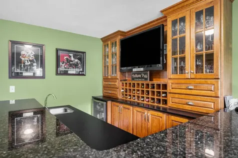 12 Harmony Lane Pelham NH 03076