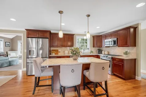 12 Harmony Lane Pelham NH 03076