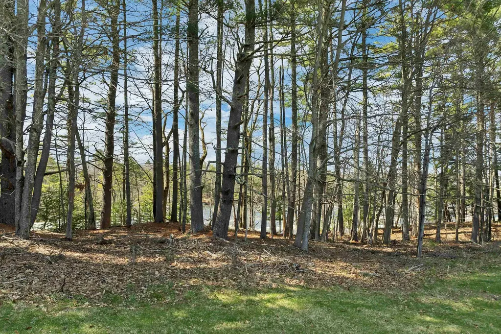 12 Hummingbird Lane Standish ME 04085