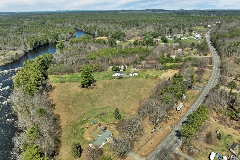 12 Hummingbird Lane Standish ME 04085