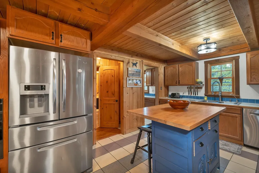 12 Hummingbird Lane Standish ME 04085