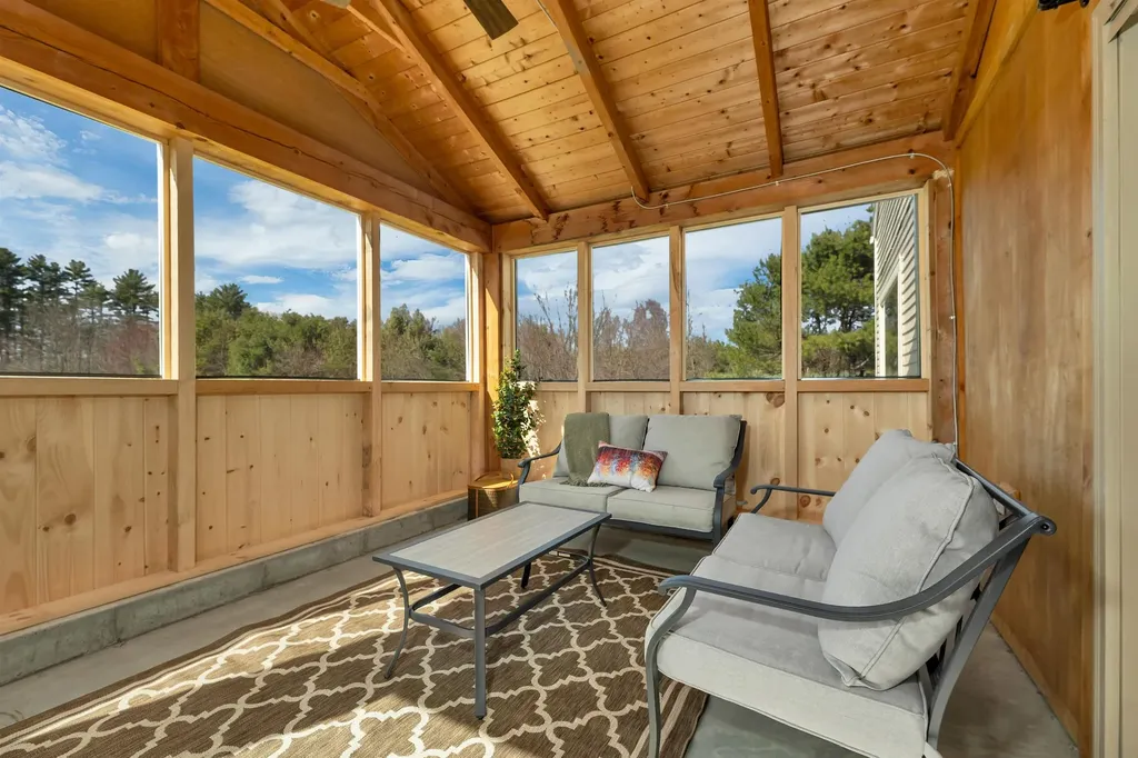 12 Hummingbird Lane Standish ME 04085