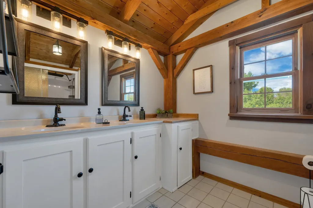 12 Hummingbird Lane Standish ME 04085