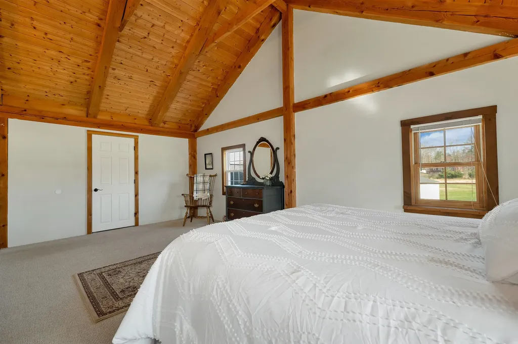 12 Hummingbird Lane Standish ME 04085