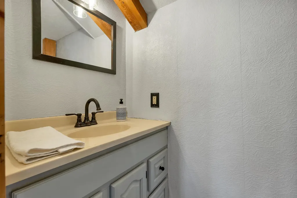 12 Hummingbird Lane Standish ME 04085