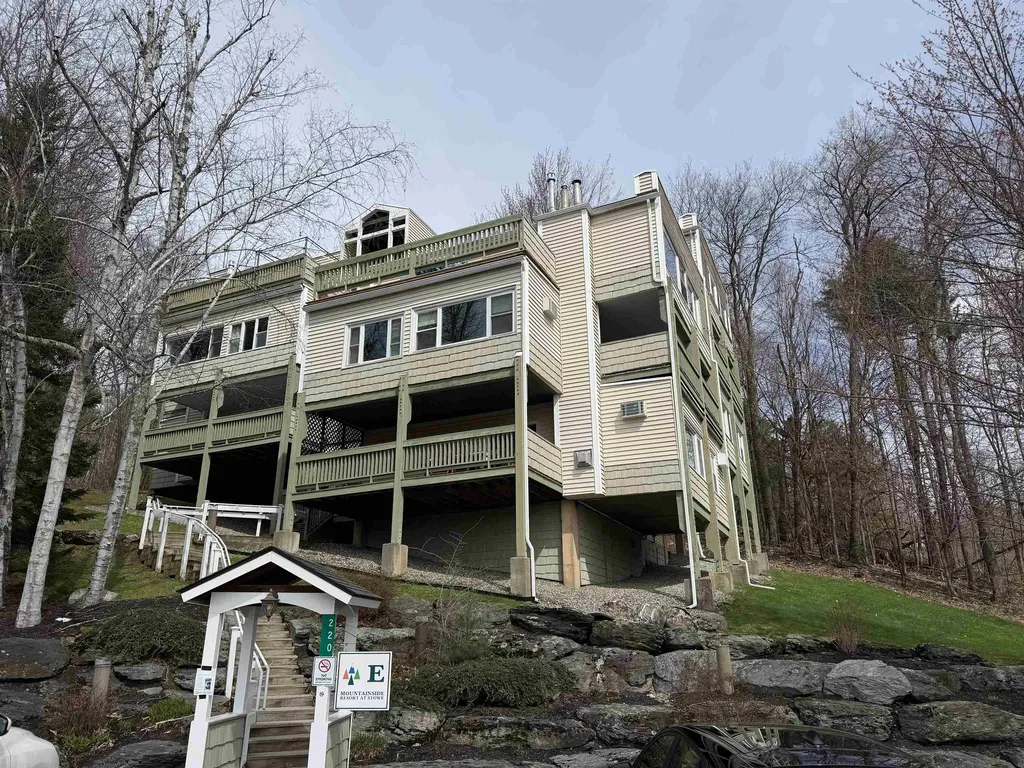 220 Mountainside Drive Stowe VT 05672