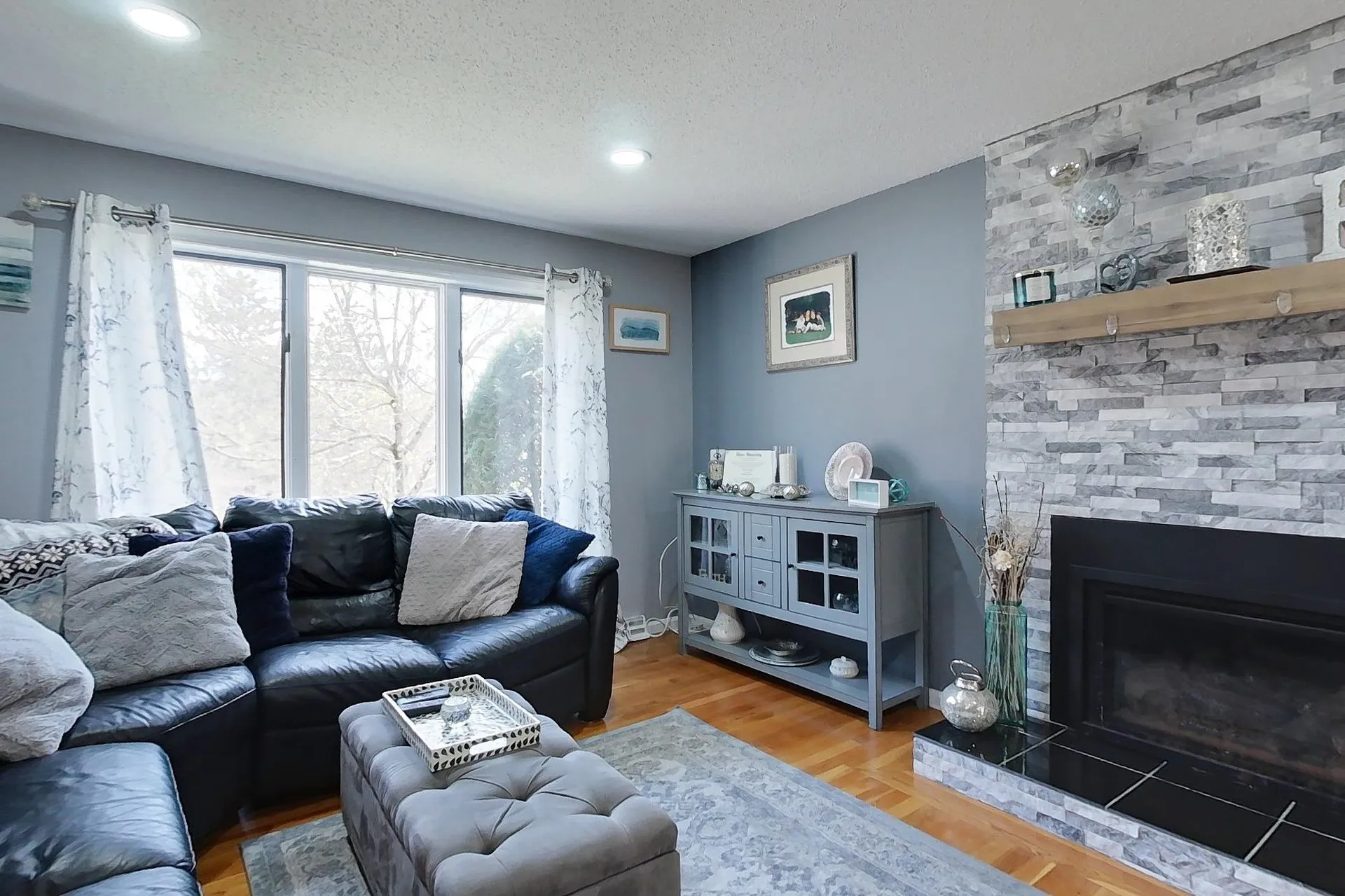 21 Gloucester Lane Nashua NH 03063